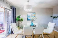 Lovely 2-Bedroom Rental Unit With Indoor Fireplace