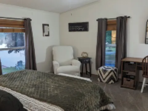 Lake House with Swimming and Kayaks Hotels in Branch County