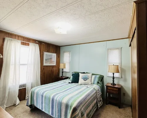 NOW BOOKING FOR WINTER! CUTE….COZY….COASTAL!! Quiet Neighborhood! Hotels in Sunset Beach