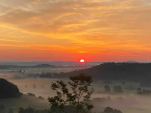 Scenic views, Fire Pit, CozyClose to the Buffalo National RiverPet friendly 瑟西縣酒店