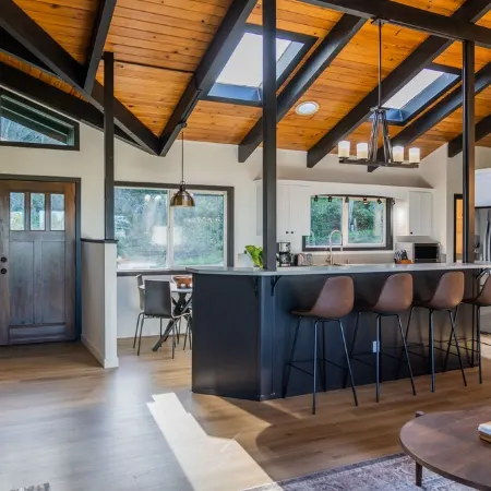 Stunning Oceanview Hillside Home w/ Theater & Spa