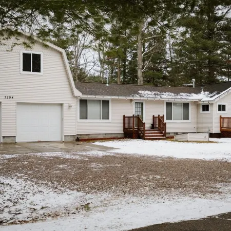 Sleeps 14! Hot Tub, GAME ROOM, ORV Trails & EASY lake access!