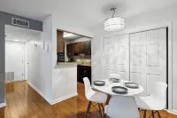 Cozy 1-bedroom condo in next to the hospitals and the university