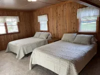 Spacious, three bedroom cottage on beautiful Lake Metonga. Hotels in Forest County