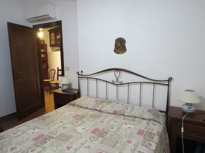 House in the Countryside surrounded by greenery at the foot of the supramonte Hoteles cerca de Cala Gonone