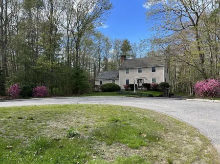 Kennebunk Apartment Отели в г. Кеннебанк