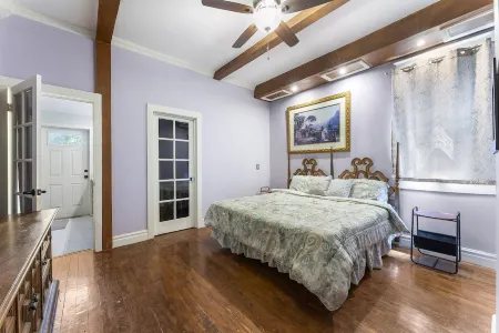 Downtown Jacksonville - La Casa De Blues Отели в г. Дувал