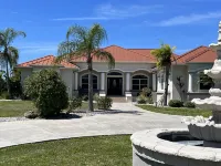 Luxury Villa on Canal