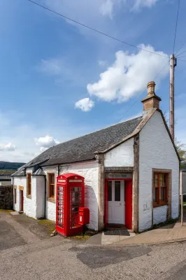 Cottage On Pier, Holy Loch Shore, Sea And Mountain Views, listed building 1830