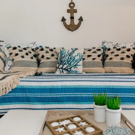 COZY Seaside Studio - just mins from beach - FREE EV Charging.