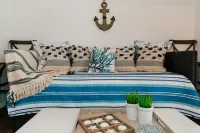 COZY Seaside Studio - just mins from beach - FREE EV Charging.