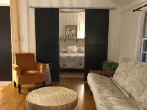 VT Cabin overlooking the West River and Village 倫敦德里酒店