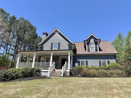 Cozy Private Basement w/ Pool & Workout Отели в г. Чероки