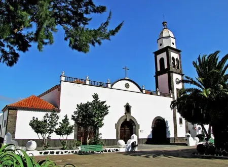 Luxury loft in the center of Arrecife. Very spacious and bright. Newly renovated!