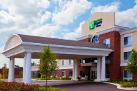 Holiday Inn Express & Suites Lake Zurich-Barrington Hotels near Saint Anne Catholic Community