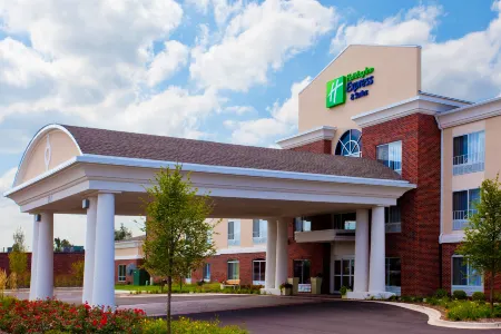 Holiday Inn Express & Suites Lake Zurich-Barrington