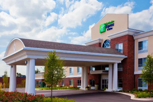 Holiday Inn Express & Suites LAKE ZURICH-BARRINGTON by IHG - Pet friendly