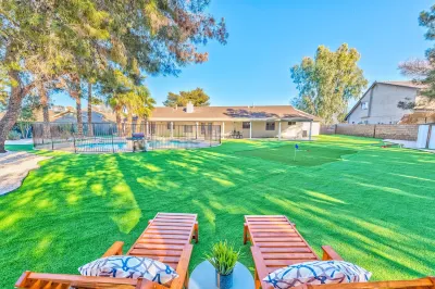 VIP! HUGE BACKYARD ONE STORY VILLA BIG POOL STYLISH GAME ROOM Hoteles en 