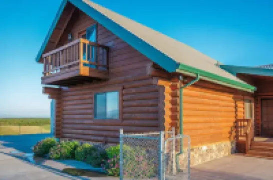 Farm Stay at the Bell-Zwart Lodge