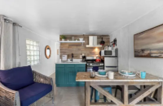 》Urban Getaway Next to Downtown, w/Firepit 《