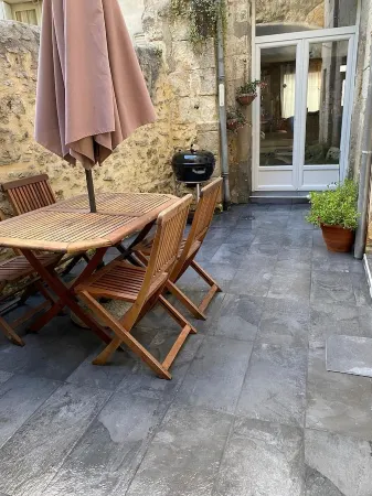 La Maison des Remparts - Gite Pour 8 Pers a Loches