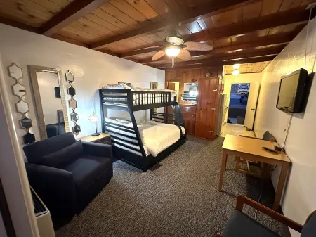 Dock Holiday at Arizona Shores-Parker AZ Private Riverfront Home.  7th NT Free