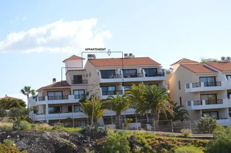 Beautiful apartment. 2 ch., sea view, south-facing terrace, swimming pool, the sea 5 minutes away.