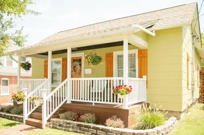 Cozy little house blocks from the Park & Fair Grounds.  EV Charger equipped.