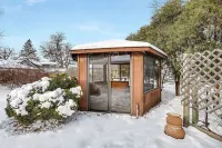 Charming Mid-Century Modern Eco-Friendly Home