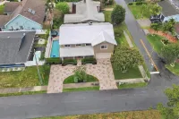 Incredible 7BR w/ Game Room Heated Pool & Jacuzzi!