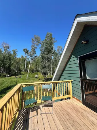 Private Home on 10 Acres of Wilderness. 15 min to Lutsen. Dog Friendly.