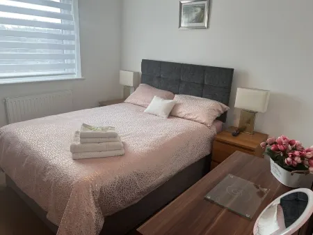 Comfy 2 bed house at Wareham train station; the ‘Gateway to the Purbecks’ Отели рядом с достопримечательностью «Замок Корф»