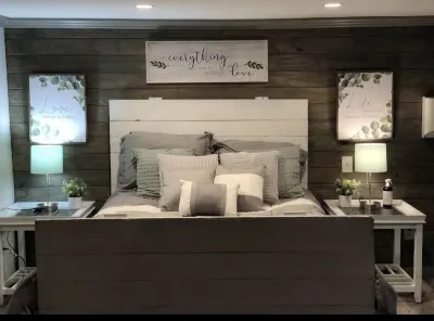 PET FRIENDLY MAIN STREET LOFT, WALKING DISTANTANCE TO OLD TOWN TOMBALL Hotels near Tomball Parkway Plaza