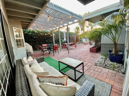 Surf, Stay & Play Del Mar Beach - 200 ft from Beach Отели рядом с достопримечательностью «Торрей Пайнс Стейт Бич»