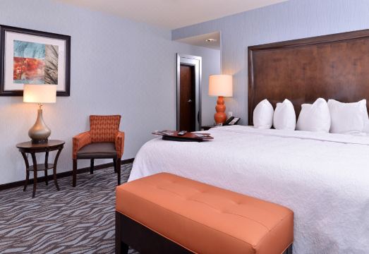 햄프턴 인 포츠담, 뉴욕