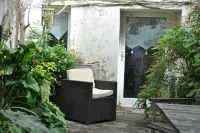 Old winery close to the sea and shops on île de ré Hotel di Sainte-Marie-de-Re