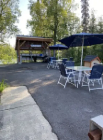 SHARED PRIVATE FISHING DOCK ON THE BEAUTIFUL KENAI RIVER!! Hotels in Sterling