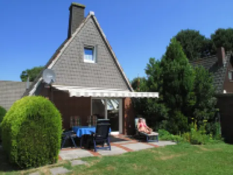 Cozy rustic Nurdachhaus Am Yachthafen, particularly suitable for dogs. 哈勒西爾酒店