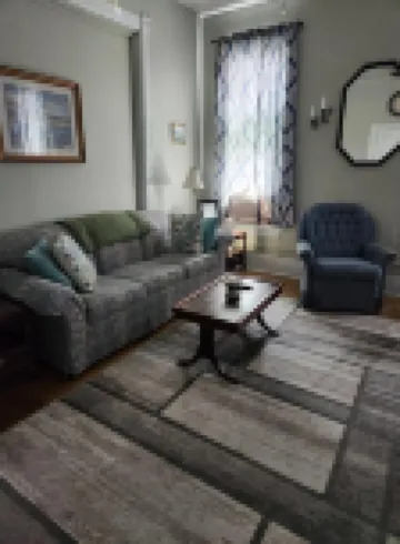 Charming 2-bedroom apartment with AC, WiFi in amazing Liberty