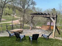 Bunk House At Gold Creek: Rustic Lux Cabin Near Mt. Rushmore & Custer State Park Hotels near Iron Creek