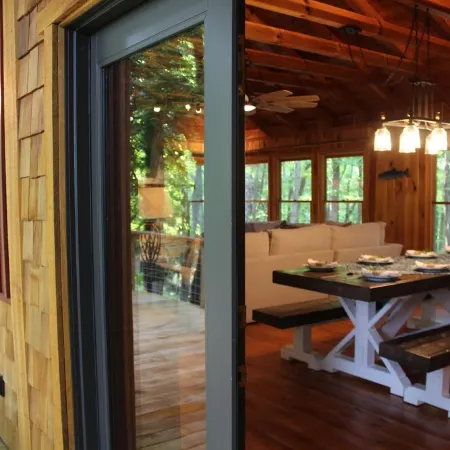 Private mountain cabin surrounded by Nat'l Forest! Visit wineries, hike the AT!
