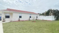 Entire Home Minutes From Beaches, Shopping, and Downtown Historic District 바일 포인트 파크 앤드 트레일 주변 호텔