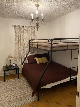 The Heartland Lodge w/50amp RV site/ full hookup