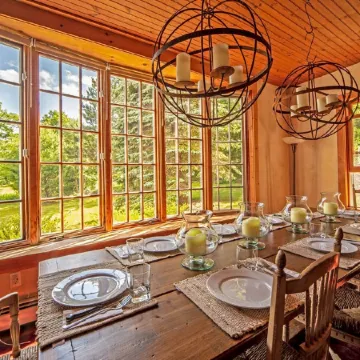 Fabulous cozy farmhouse on a Hudson Valley mountaintop