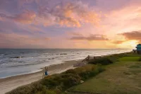 NEW! Beachfront! Panorama 4/3 Sleeps 14 Awesome