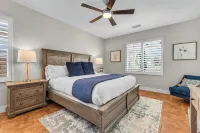 Desert Golf Getaway by GPM -Tennis+Pickleball+Priv. Pool+More! Walk to Festivals