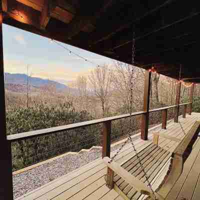 Spectacular Views! Hot tub, Hiking, Waterfalls, FishingReduced Rates Hotel Exterior