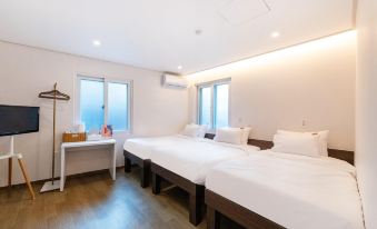 3. 크래쉬인 용산..