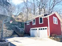 Little Fox Cottage - A Cozy Riverview Getaway Hotels in Algonquin Township