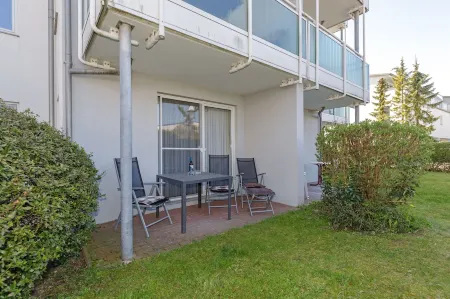 Apartment near the beach at the marina